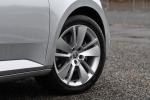 Skoda Superb iV Combi 2019 года (UK)